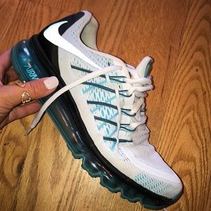 Women’s Nike Air Max Size 7.5 Like New